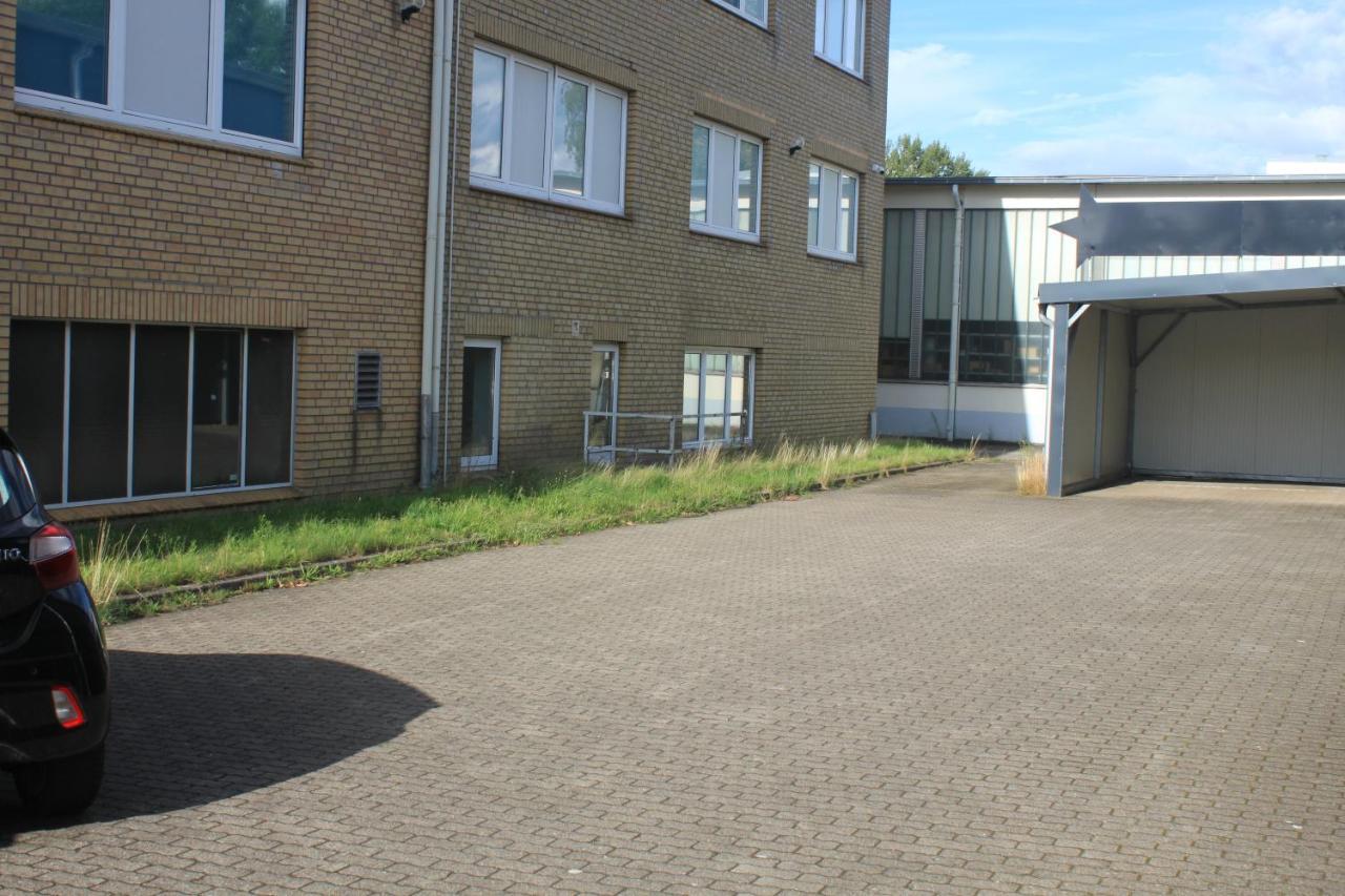 R B Apartment Am Airport Hamburg - 1-4 Personen - Kueche - Smart Tv - Waschmaschine - Perfekt Fuer Geschaeftsreisende Oder Familien エクステリア 写真