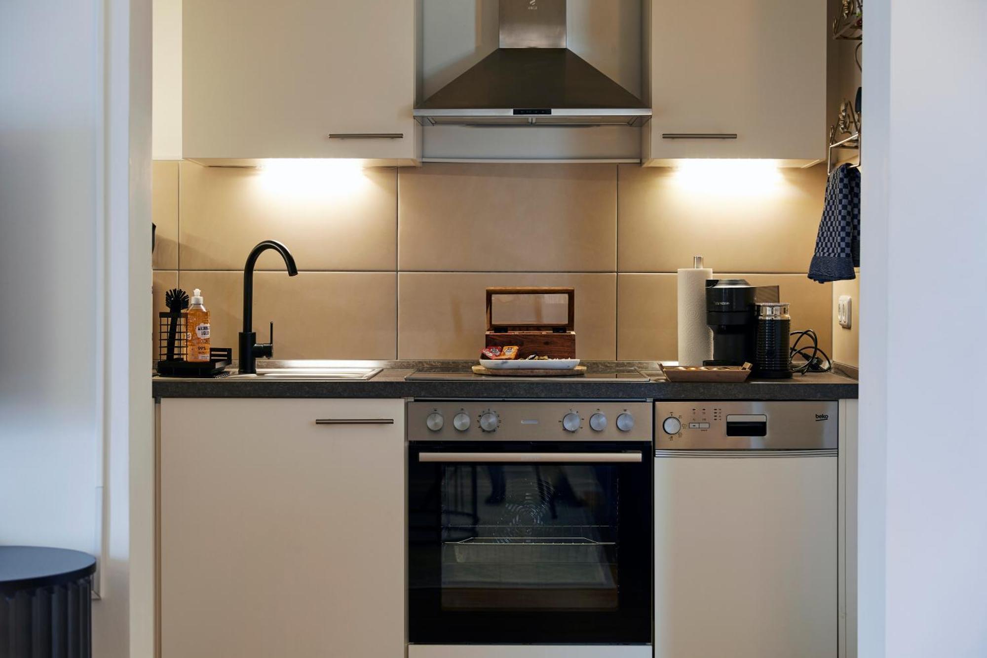 R B Apartment Am Airport Hamburg - 1-4 Personen - Kueche - Smart Tv - Waschmaschine - Perfekt Fuer Geschaeftsreisende Oder Familien エクステリア 写真